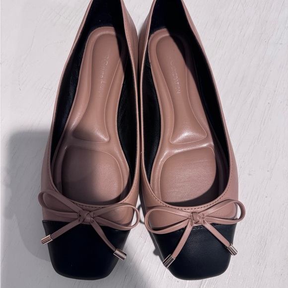 BCBGeneration Elegant Black and Tan Women's Flats size 7.5 - Picture 2 of 6